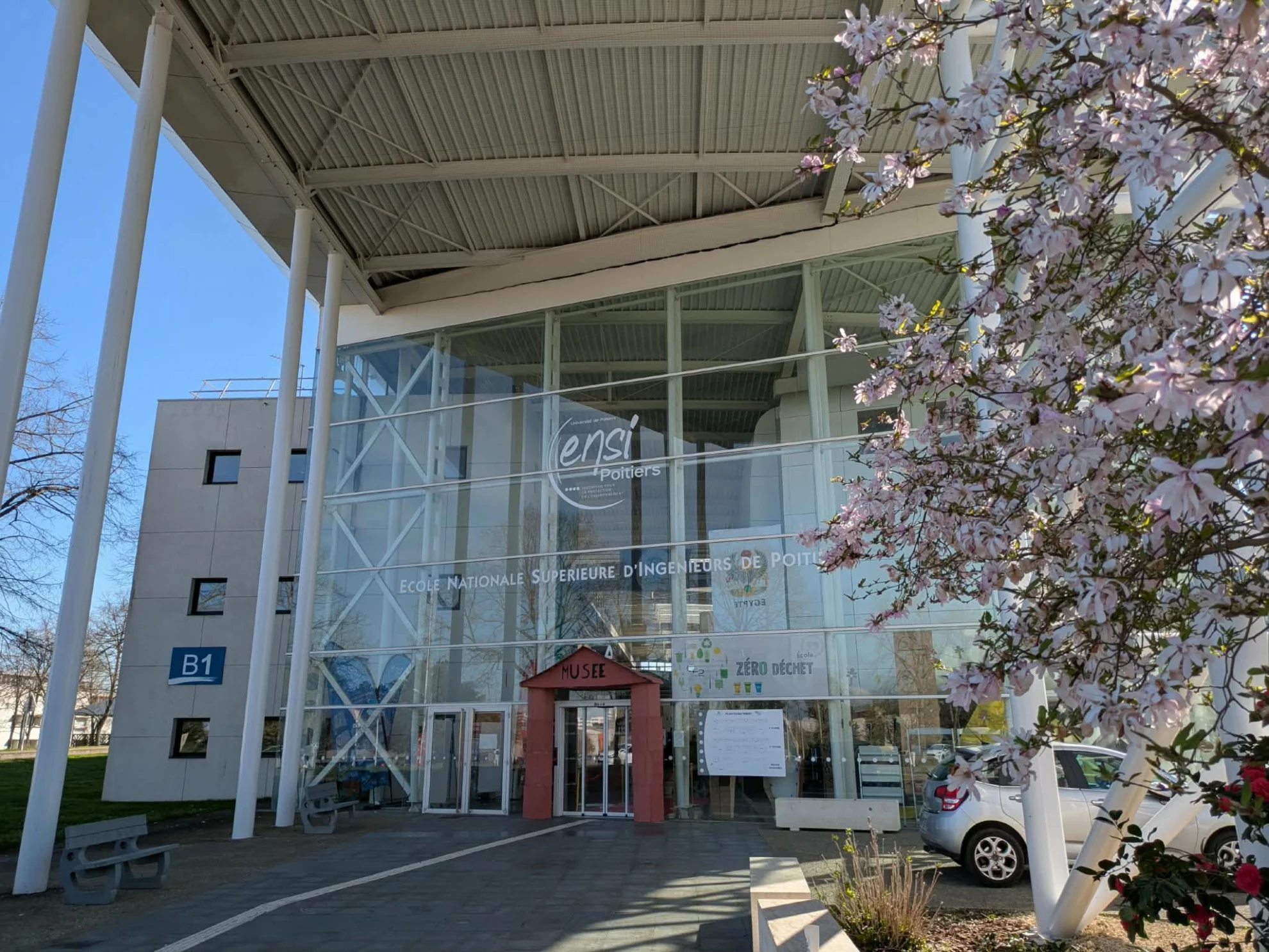 mise en accessibilité bâtiment Poitiers